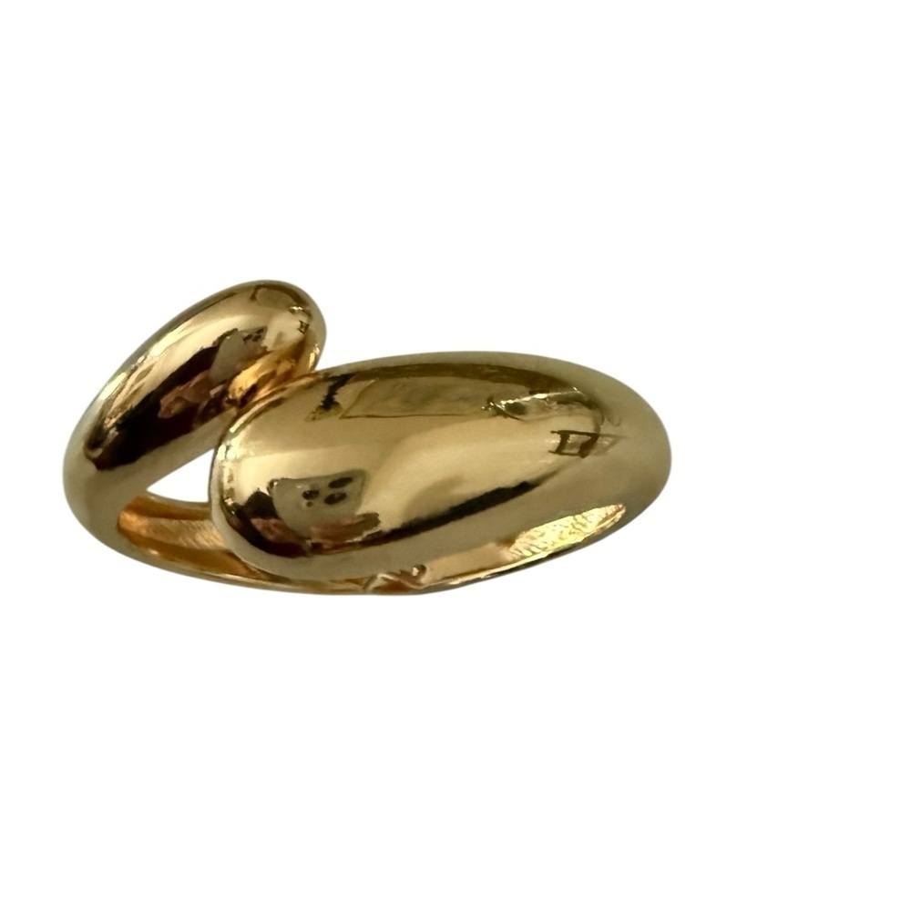 Elegant Gold Cuff Bracelet - Picture 4 of 5
